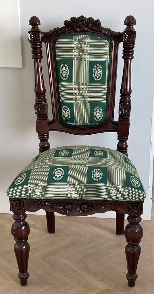 Silla torneada caoba