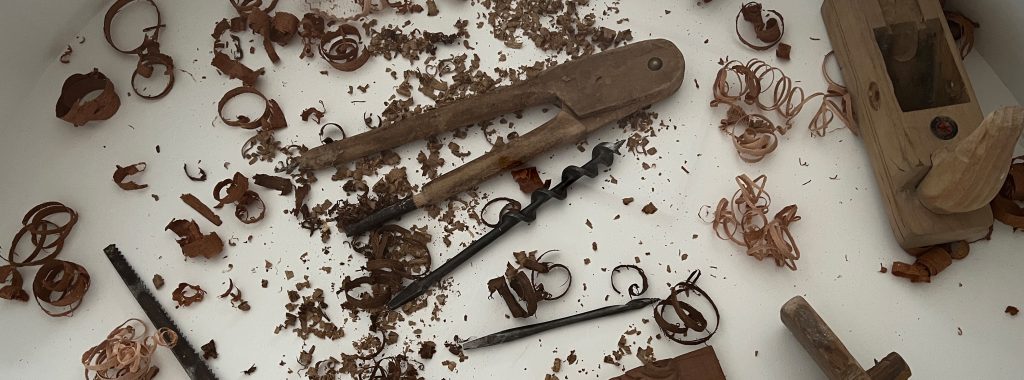 Bodegón herramientas taller ebanista tradicional
