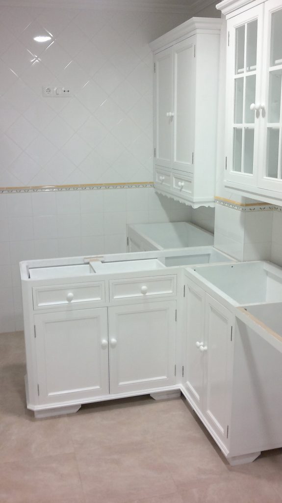 Cocina completa con vitrina de palilleria